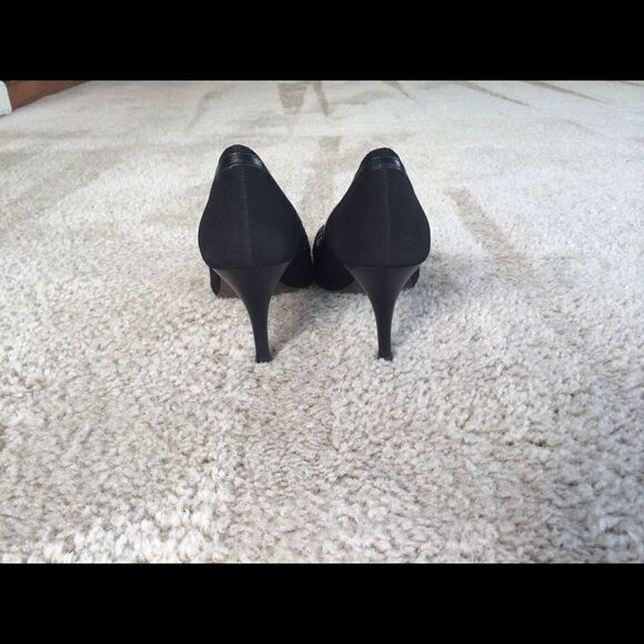 Ellen Tracy-Randy classic black open toe pump - Picture 3 of 4